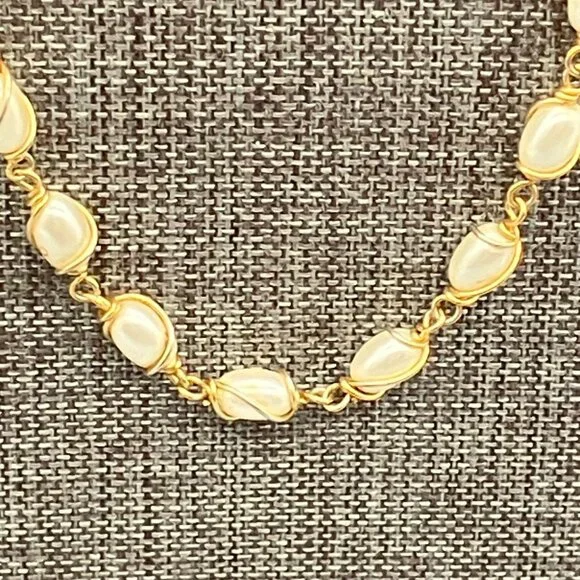Napier Gold Pearl Necklace 24 In Swirl Cage Oval Retro Vintage Classic Elegant - Picture 2 of 6